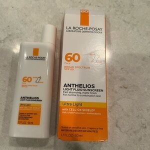 La Roche-Posay Anthelios Light Fluid Sunscreen SPF 60  New